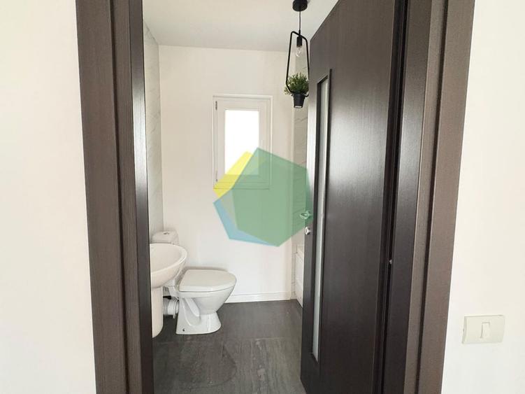 Duplex cu 3 camere cu Canalizare în Sud-Vest