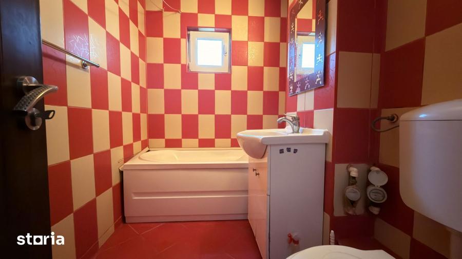 Apartament cu 2 camere semidecomandat, mobilat în Sud