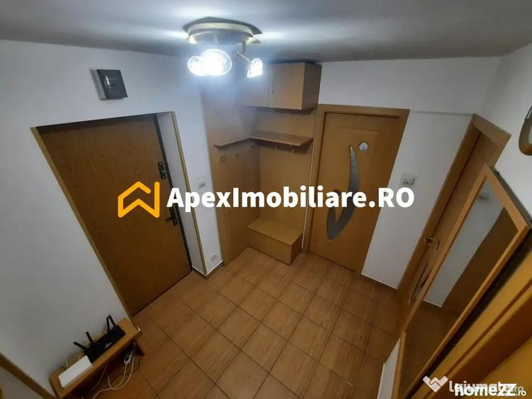 Garsonieră decomandată în Central