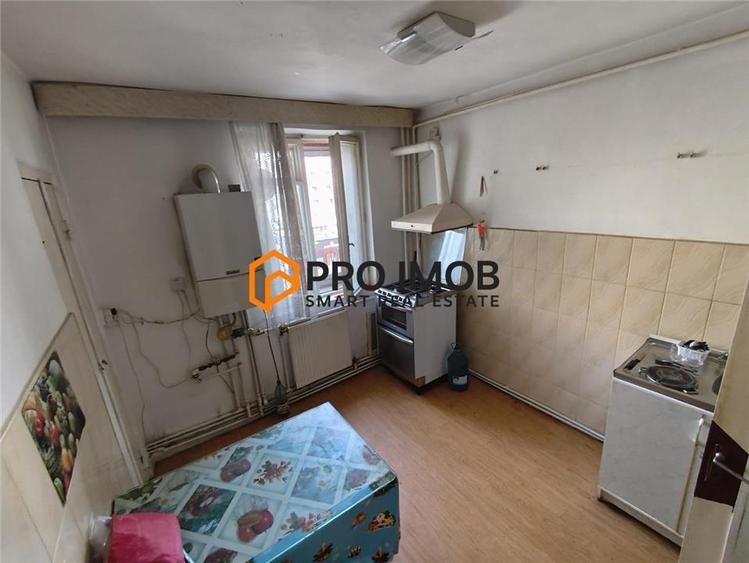 Apartament cu 3 camere decomandat în Unirii Sud