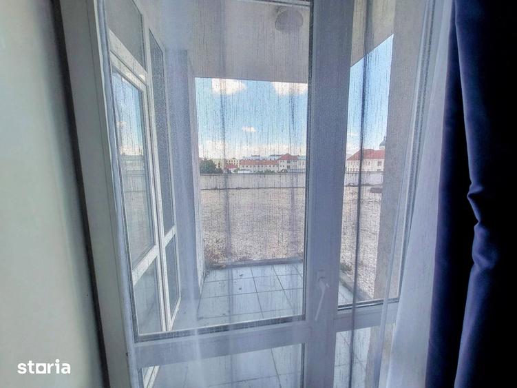 Apartament cu 4 camere semidecomandat în Central