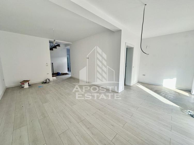 Duplex cu 5 camere cu Canalizare în Chișoda
