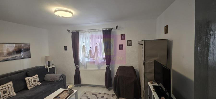 Garsonieră decomandată în Central