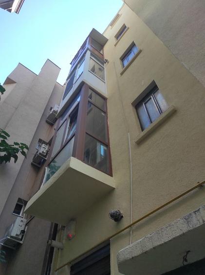Apartament cu 4 camere decomandat în Calea Călărașilor