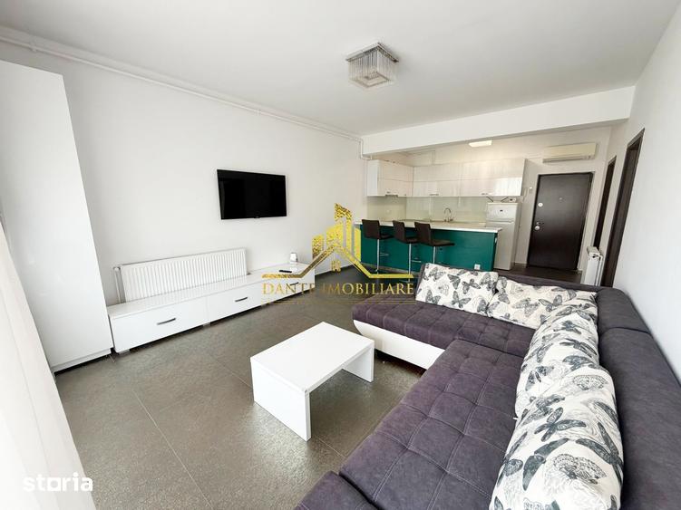 Apartament cu 2 camere semidecomandat, mobilat în Central