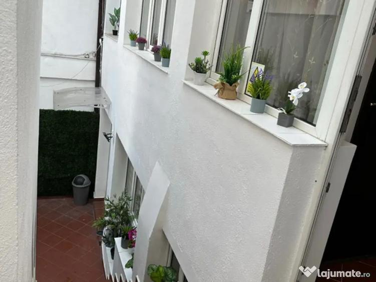 Casă cu 5 camere în Centrul Istoric