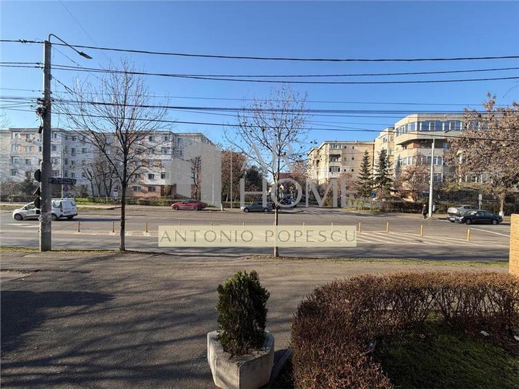 Spațiu comercial, de 65 mp, în Central
