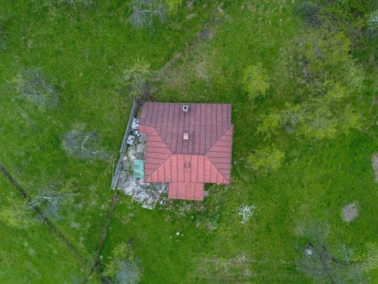 Casă cu 2 camere în Berislăvești