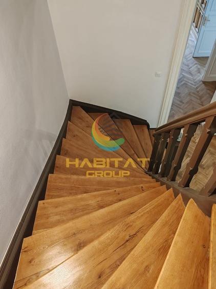Casă individuală cu 11 camere cu Canalizare în Ultracentral