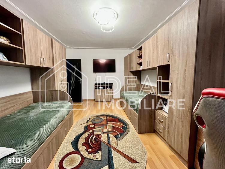 Apartament cu 2 camere decomandat în Vasile Aaron