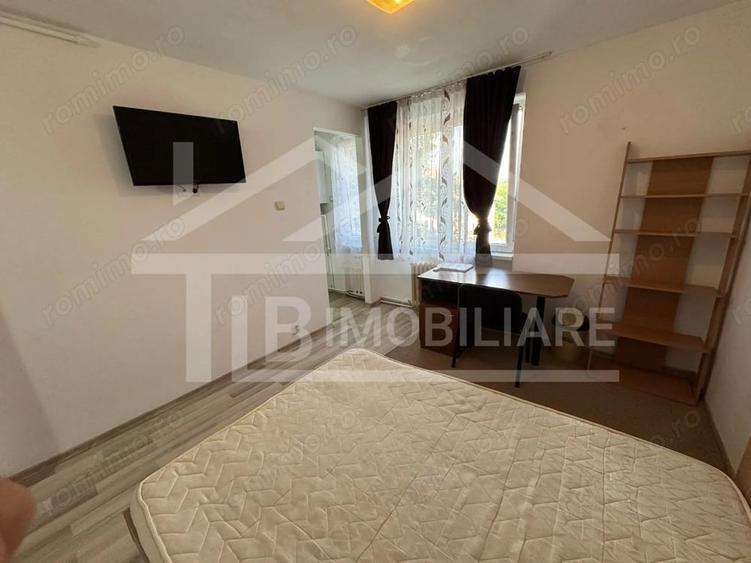 Garsonieră decomandată în 7 Noiembrie