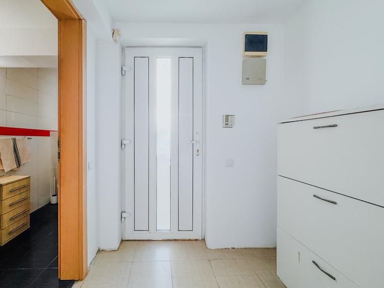 Apartament cu 2 camere semidecomandat, mobilat în Zorilor