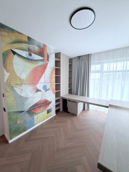 Casă individuală cu 5 camere cu Teren 1000 Mp în Central