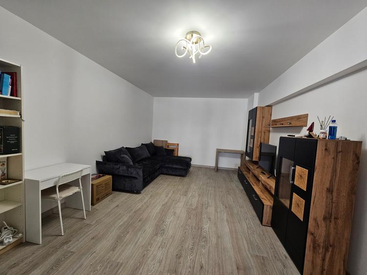 Apartament cu 2 camere decomandat, mobilat în Vitan Mall