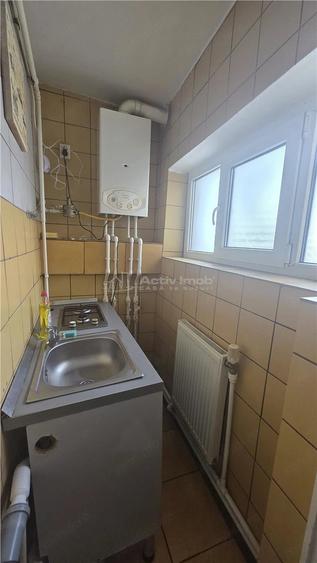 Garsonieră decomandată în Rovine