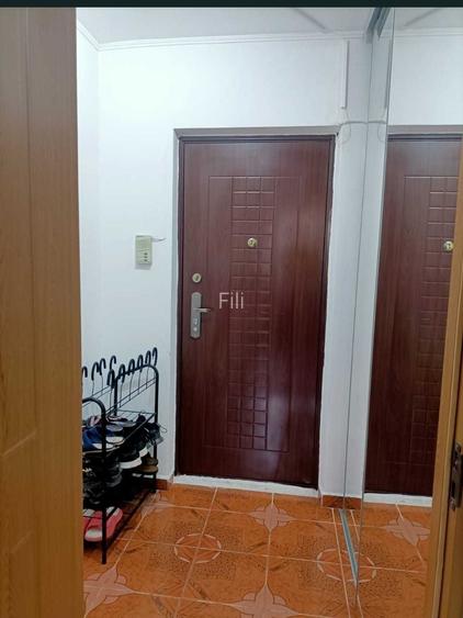 Proprietar-inchiriez apartament cu centrala, 2 camere, decomandat -Sector 5, Strada Barca