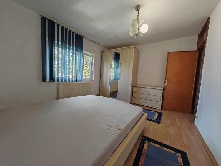Apartament cu 2 camere decomandat, mobilat în Central