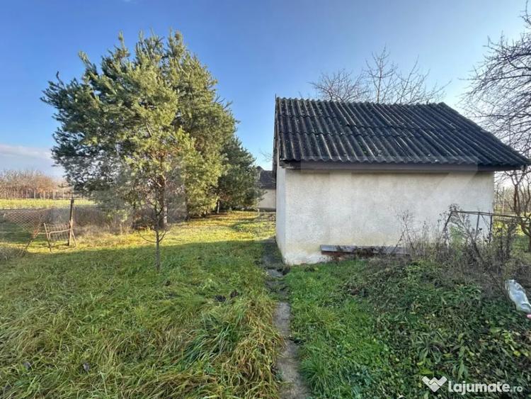Teren de 2366 mp, în Bercu Roșu