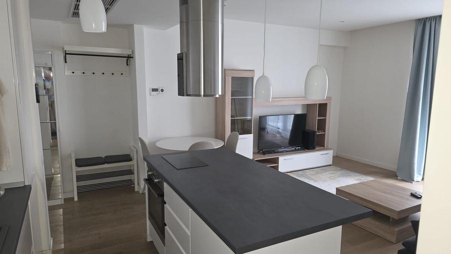 Apartament cu 2 camere semidecomandat, mobilat în Herăstrău