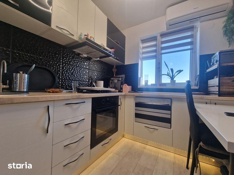 Apartament cu 3 camere decomandat în CET