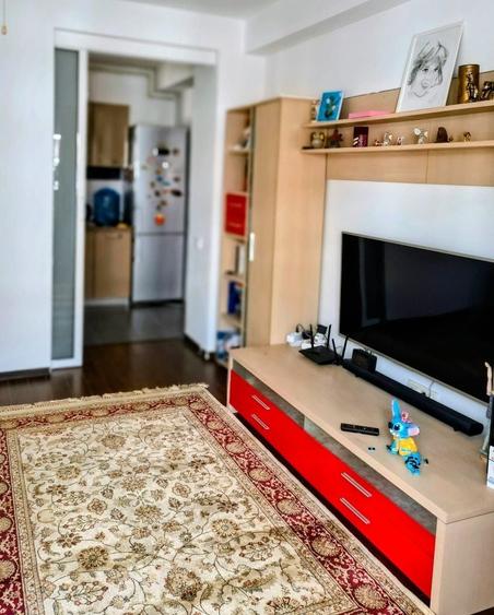 Apartament cu 2 camere decomandat în Roșu