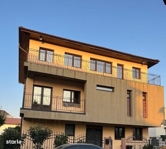 Casă cu 4 camere în Ostratu