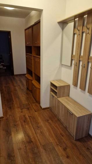 Apartament cu 3 camere decomandat în Bârzești