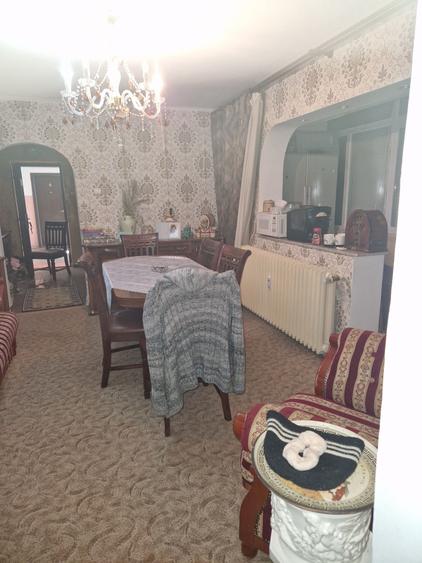 Apartament cu 2 camere semidecomandat în Făcăi