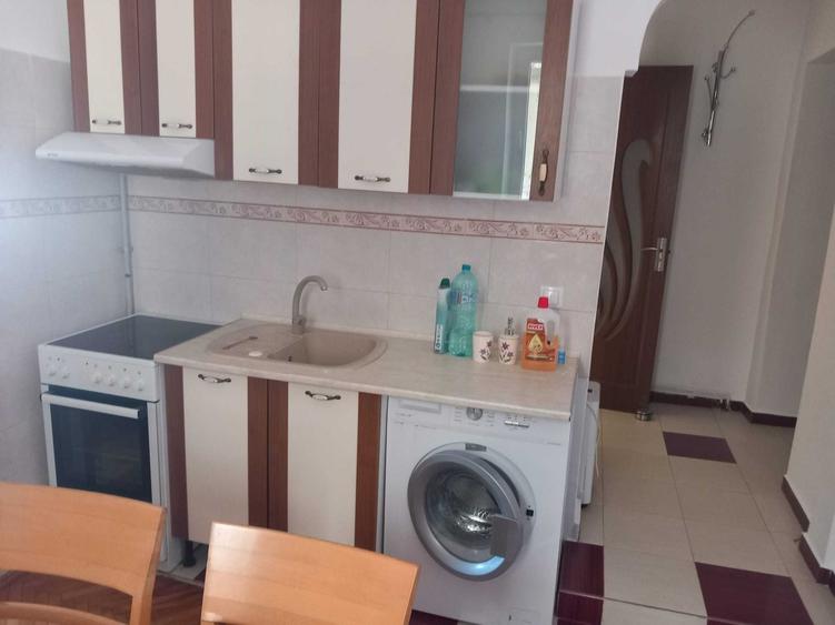 Casă cu 3 camere în Piața Cluj