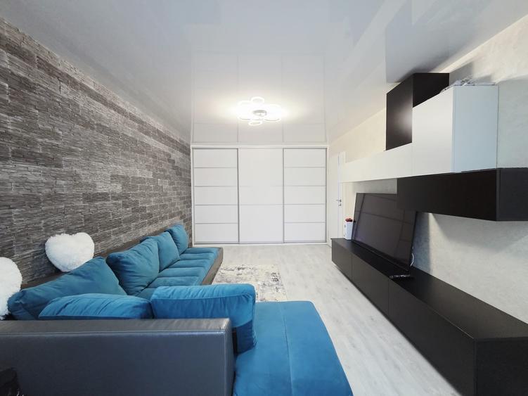 Apartament cu 2 camere decomandat în Mazepa 1