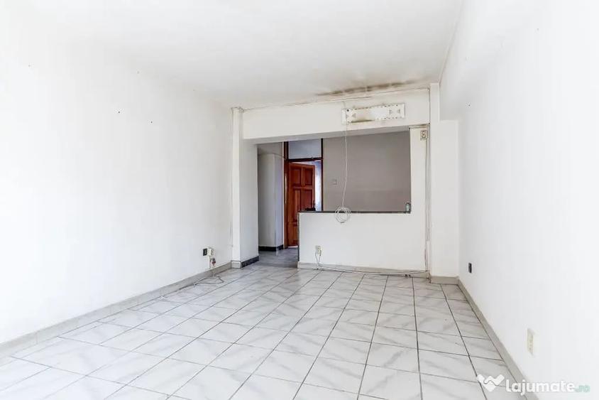 Apartament cu 4 camere decomandat în Aurel Vlaicu