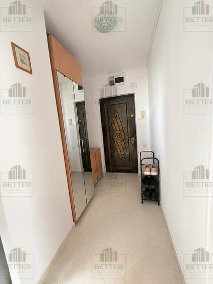Apartament cu 3 camere decomandat în Sud
