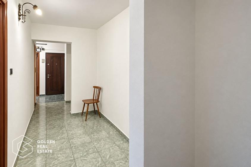 Apartament cu 3 camere decomandat în Alfa