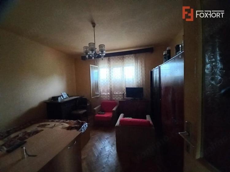 Casă cu 5 camere cu Teren 337 Mp în Crișan