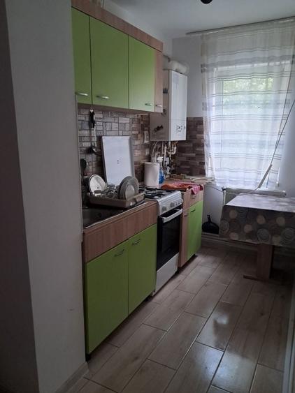 Apartament cu 2 camere semidecomandat în Obor