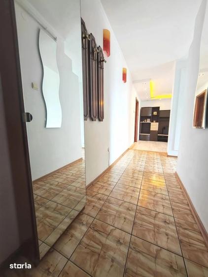Apartament cu 2 camere, mobilat în Calea București
