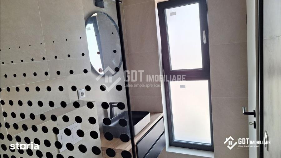 Casă cu 4 camere decomandat cu Teren 200 Mp în Central