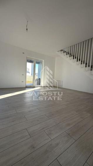 Duplex cu 4 camere cu Canalizare în Remetea Mare
