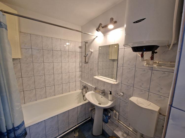 Metrou Obor, garsoniere apropiere Mihai Bravu/Mosilor bloc reabilitat libera - 3