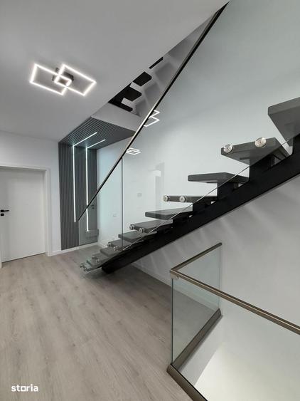 Casă cu 4 camere cu Teren 200 Mp în Sub Arini