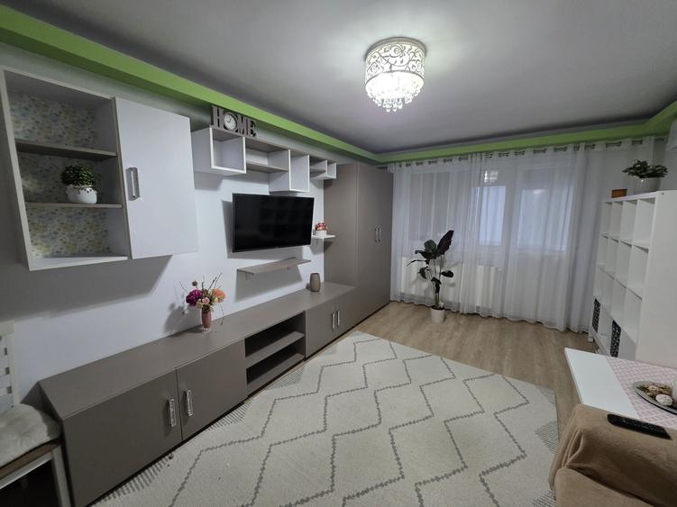 Apartament cu 3 camere decomandat în Copou