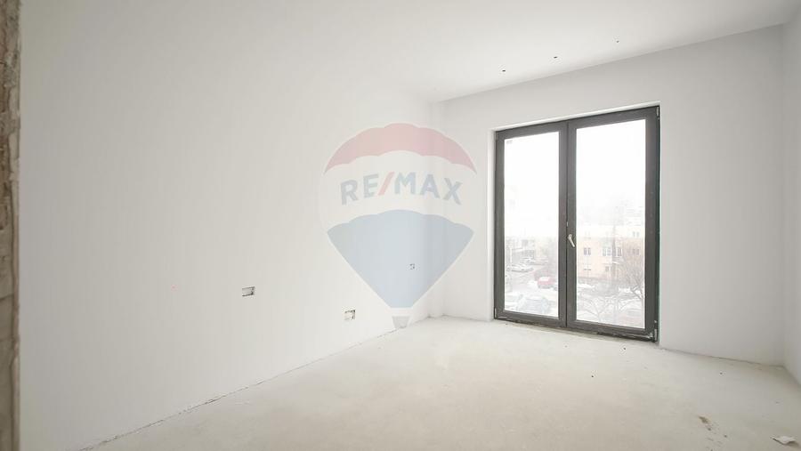Apartament cu 2 camere decomandat în Centrul Civic