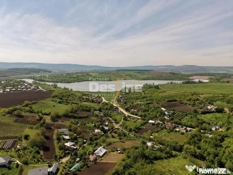 Teren de 8000 mp, în Ciurbești