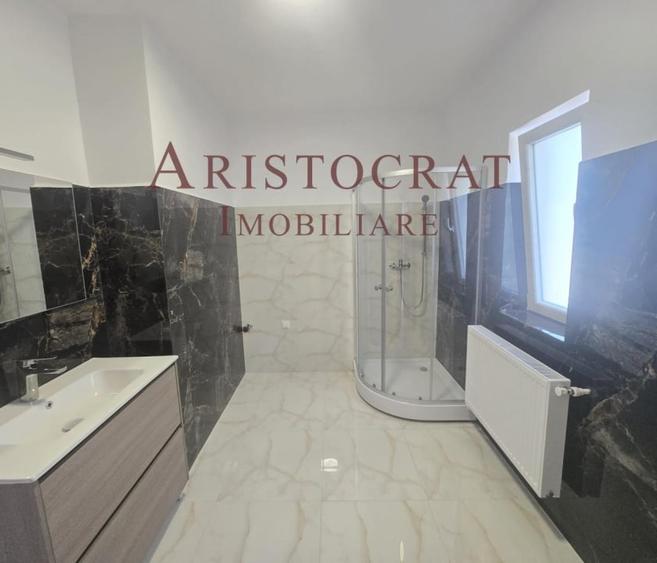 Casă cu 5 camere cu Teren 480 Mp în Corbeanca