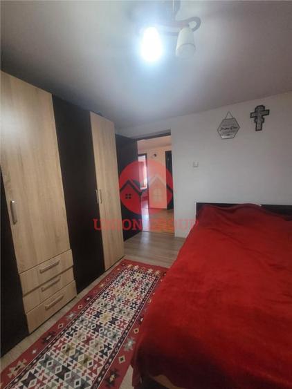 Casă cu 4 camere cu Teren 600 Mp în Lazu