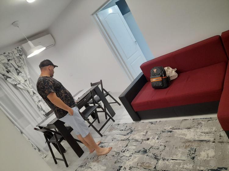 Apartament cu 2 camere semidecomandat în Central