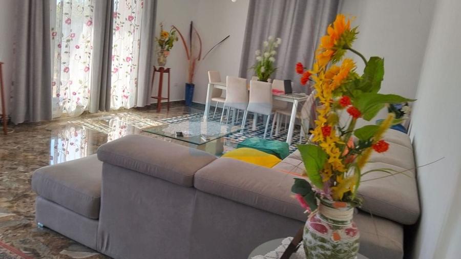 Casă cu 3 camere cu Canalizare în Vădeni