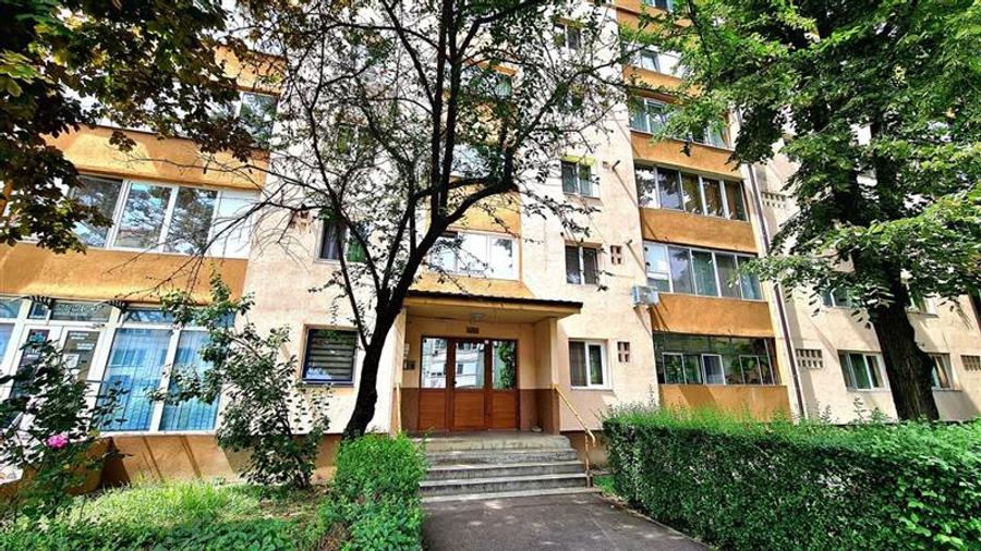 Apartament cu 2 camere semidecomandat în Șagului