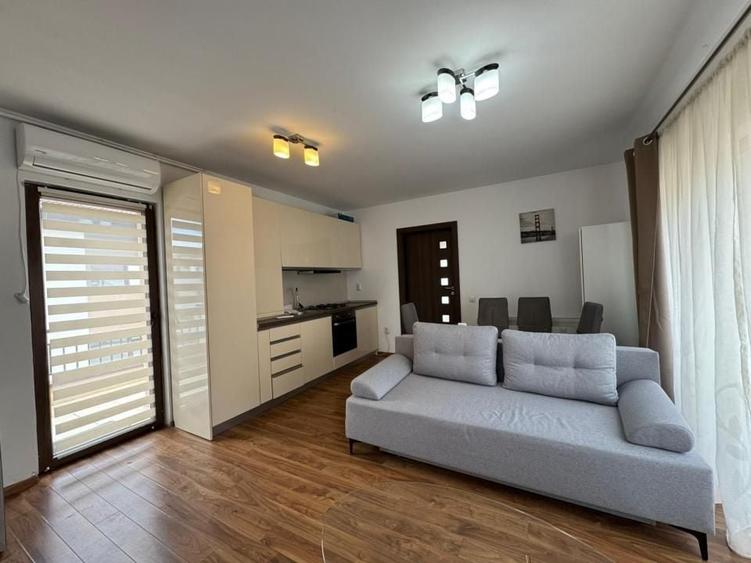Apartament cu 2 camere semidecomandat, mobilat în Bună Ziua