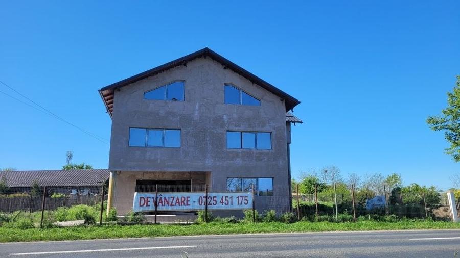 Casă cu 4 camere în Coslogeni